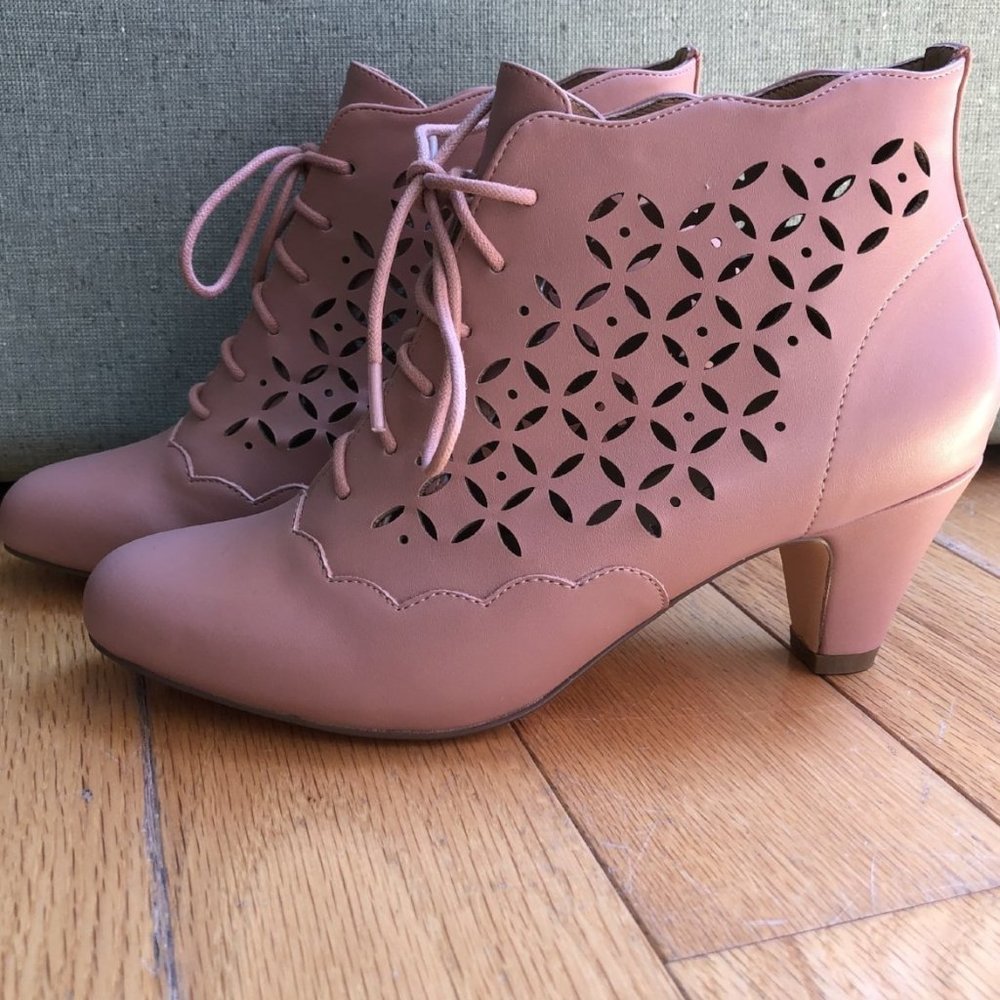 Chelsea Crew Pink Cut-Out Heeled Boots